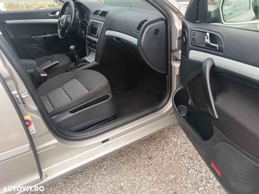 Skoda Octavia 2.0 TDI DPF Ambition - 20