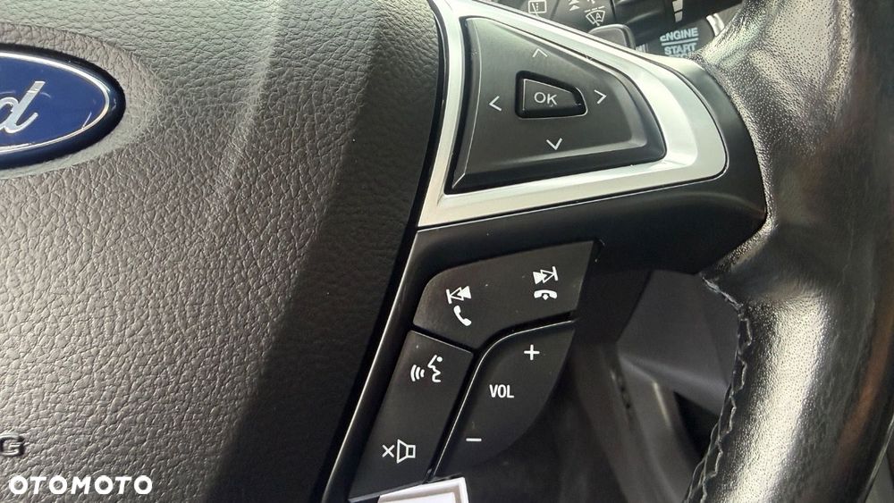 Ford Mondeo - 34