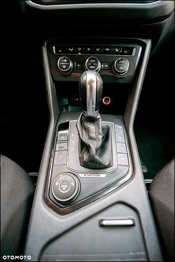 Volkswagen Tiguan 2.0 TDI 4Mot Sport&Style DSG - 25