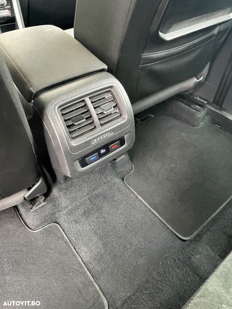 Volkswagen Touran 2.0 TDI SCR (BlueMotion Technology) DSG Comfortline - 10