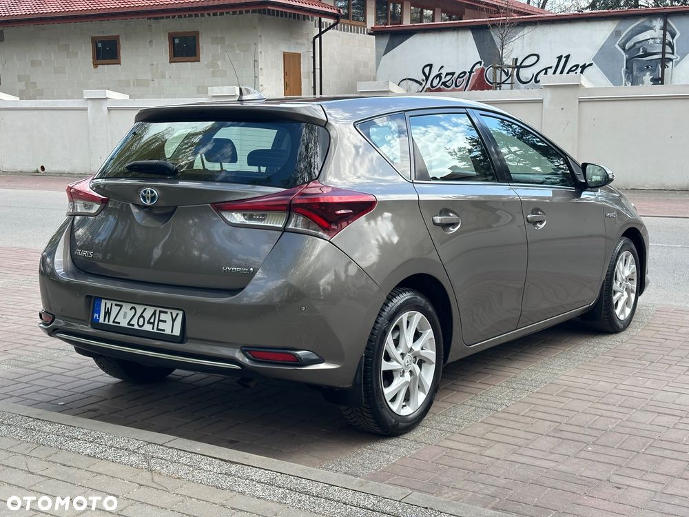 Toyota Auris Hybrid 135 Premium - 3