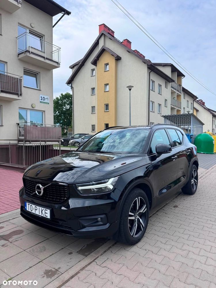 Volvo XC 40 T3 R-Design - 1