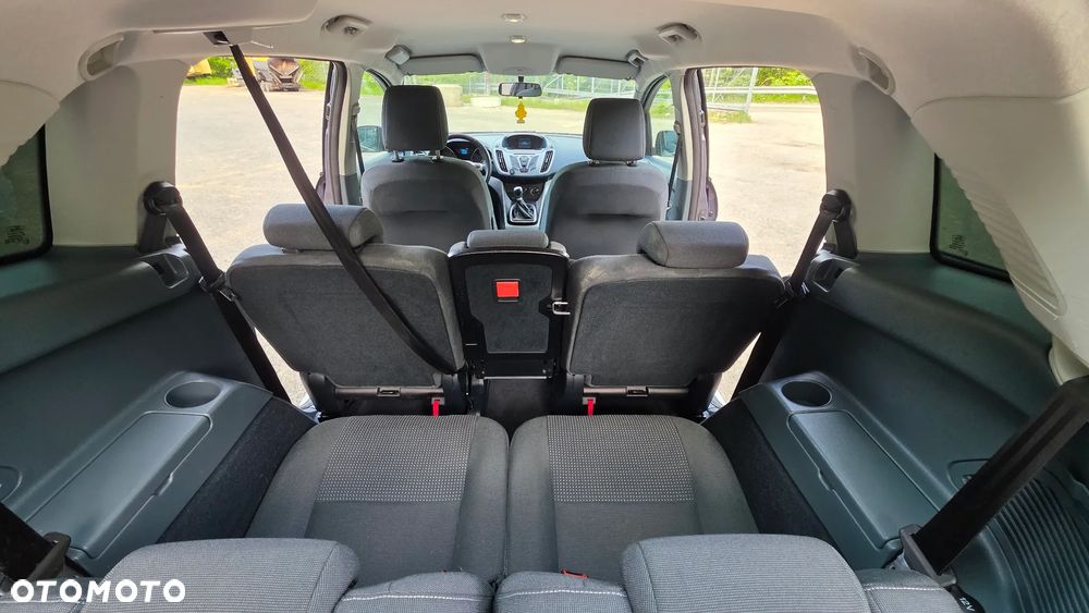 Ford Grand C-MAX - 13