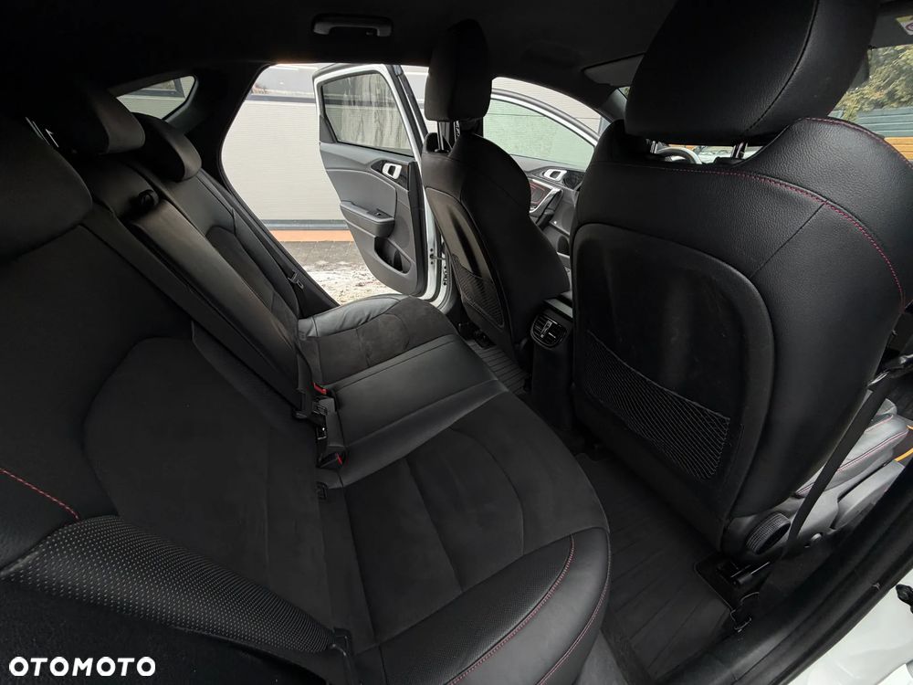 Kia ProCeed 1.6 T-GDI DCT7 OPF GT - 18