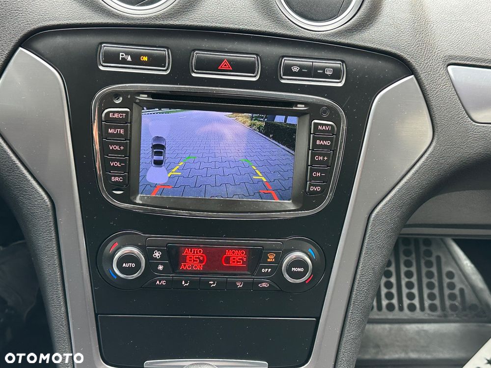 Ford Mondeo 2.0 EcoBoost Titanium X - 26