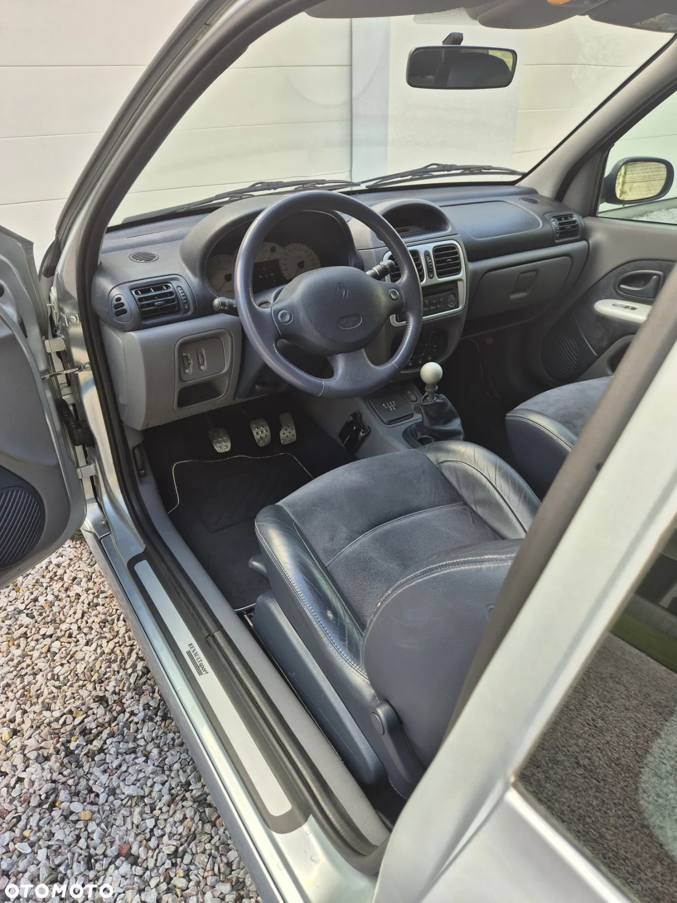 Renault Clio 2.0 16V Sport - 16