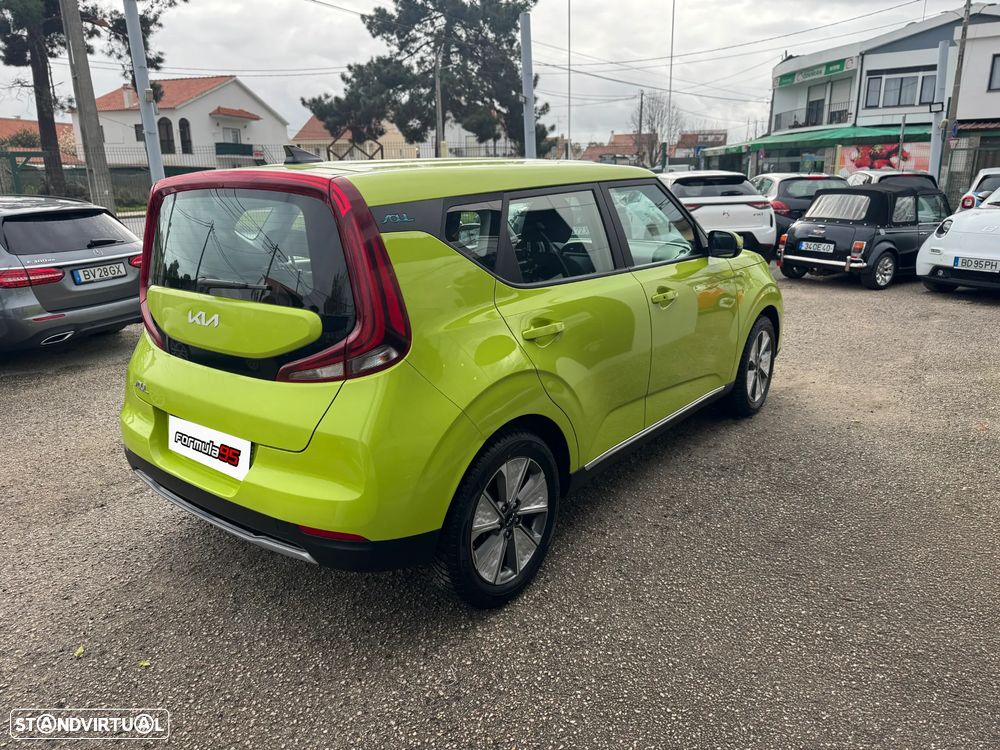 Kia e-Soul Vision - 11