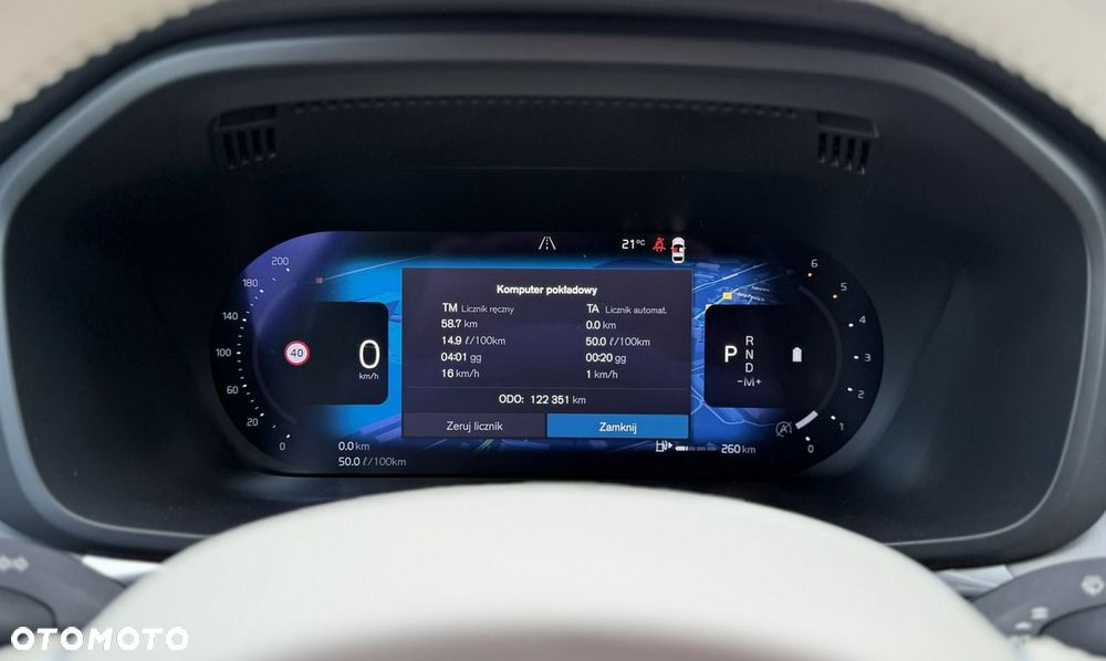 Volvo XC 60 B4 D Plus Dark - 35