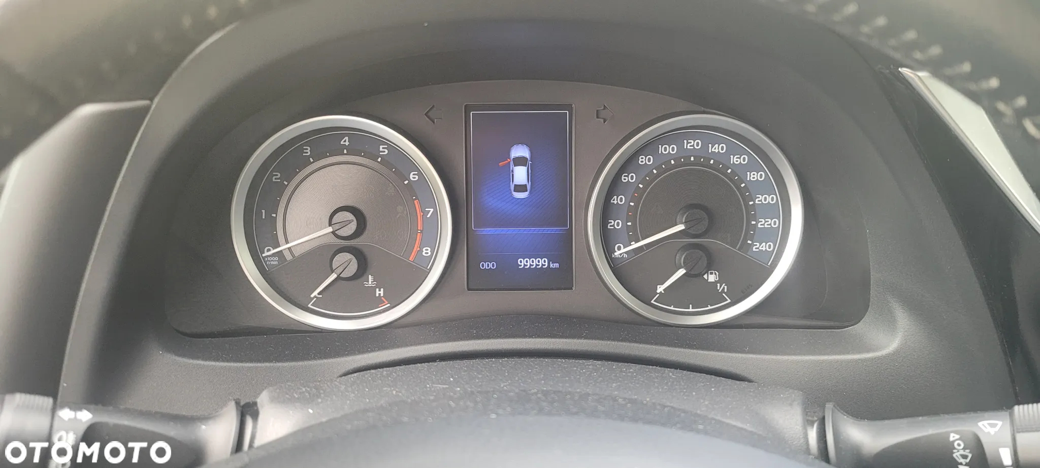 Toyota Corolla 1.6 Comfort - 9