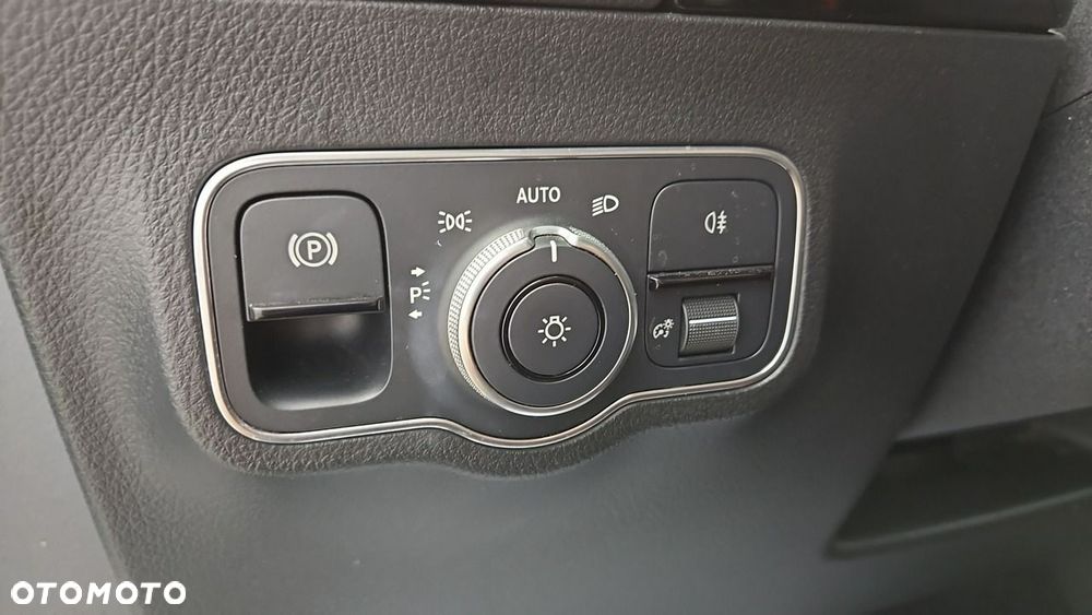 Mercedes-Benz EQA 300 66.5kWh 4-Matic Progressive - 18
