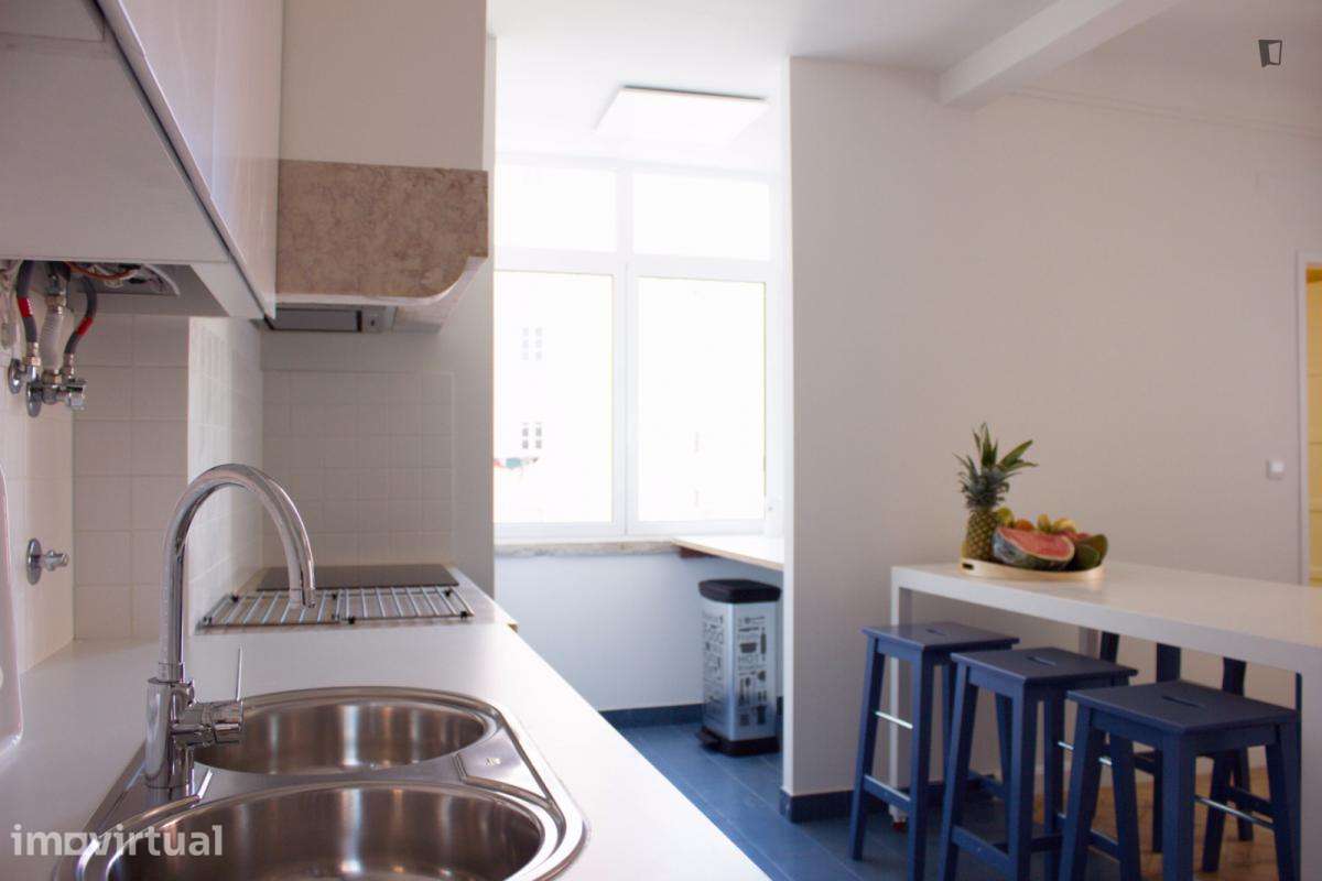 Quarto - localizado em Roma-Areeiro Lisbon - Grande imagem: 4/15