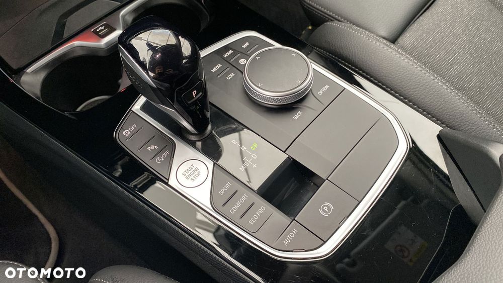 BMW Seria 1 118d Sport Line - 19