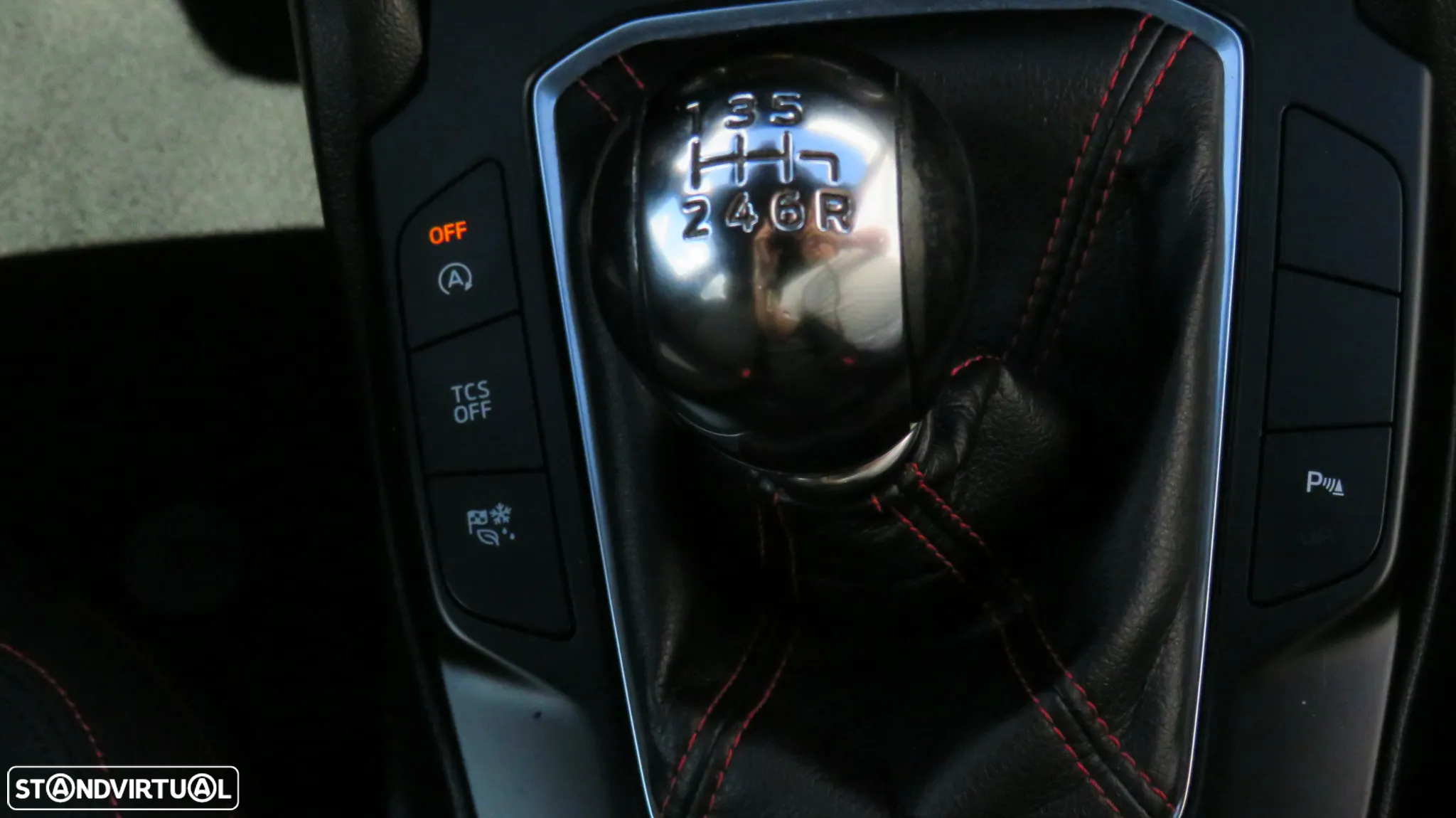 Ford Focus 1.0 EcoBoost ST-Line - 13