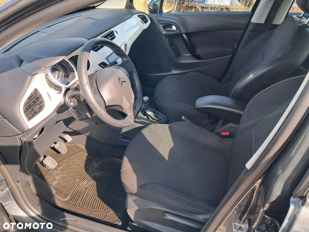 Citroën C3 Pure Tech (VTi) 82 Exclusive - 14