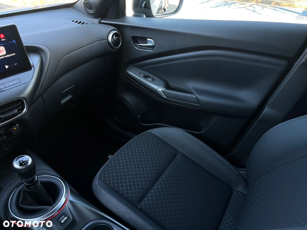 Nissan Juke 1.0 DIG-T N-Connecta - 17