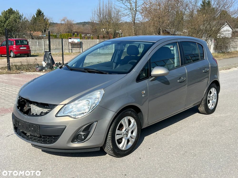 Opel Corsa 1.4 16V 150 Jahre - 9