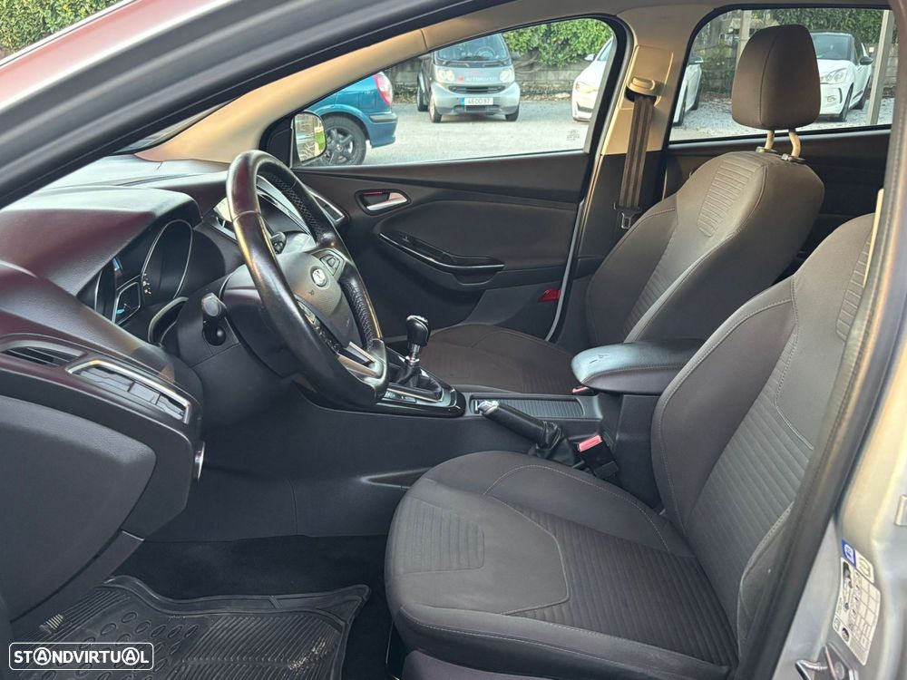 Ford Focus SW 1.5 TDCi EcoBlue Business - 6