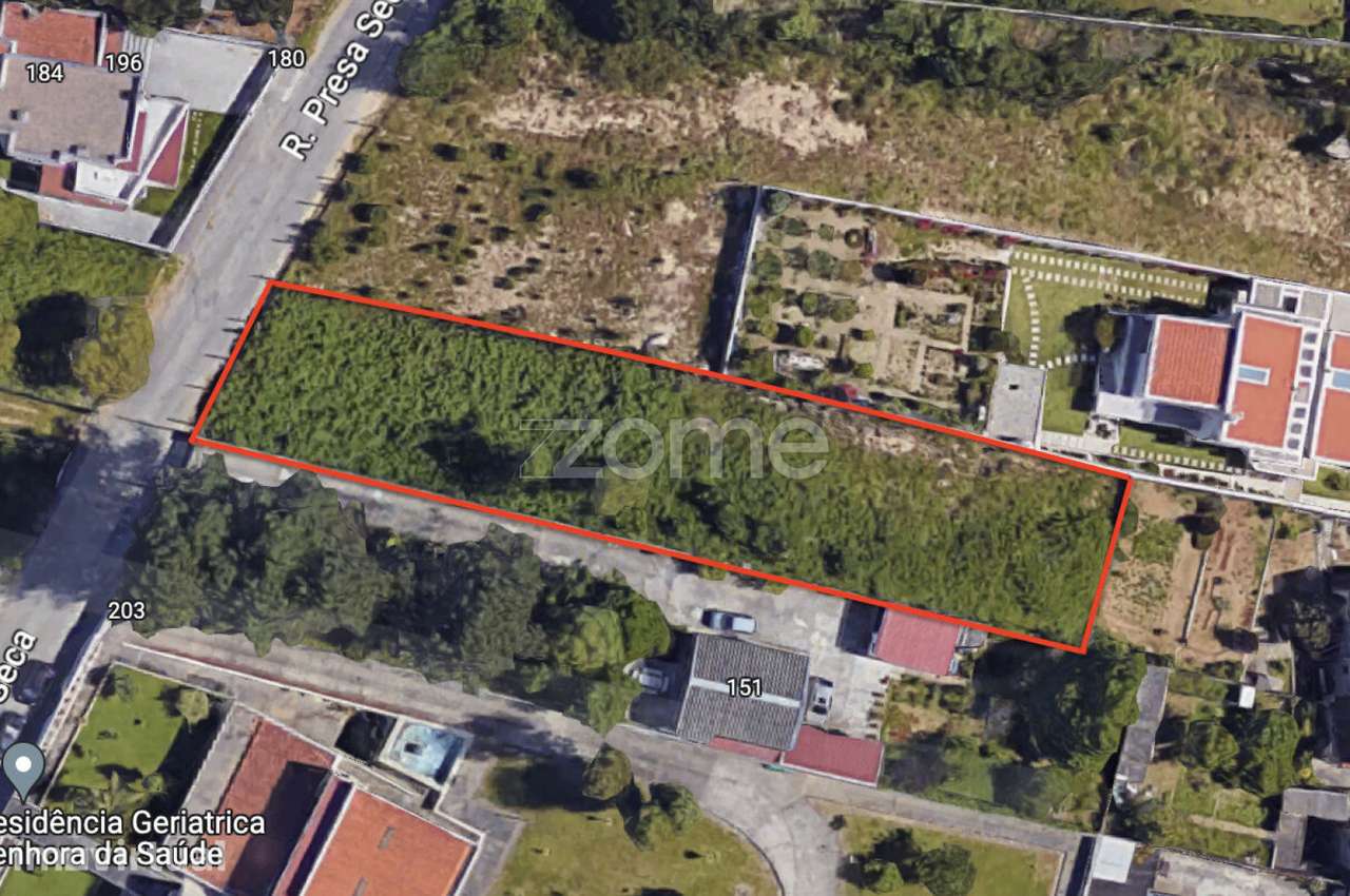 Terreno com viabilidade de construção com 1116m2 em Pedroso - Grande imagem: 4/4