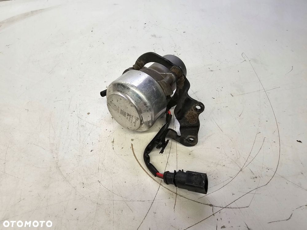 POMPA VACUM AUDI Q3 VW SKODA 1.5 TFSI 5Q0612181 - 5
