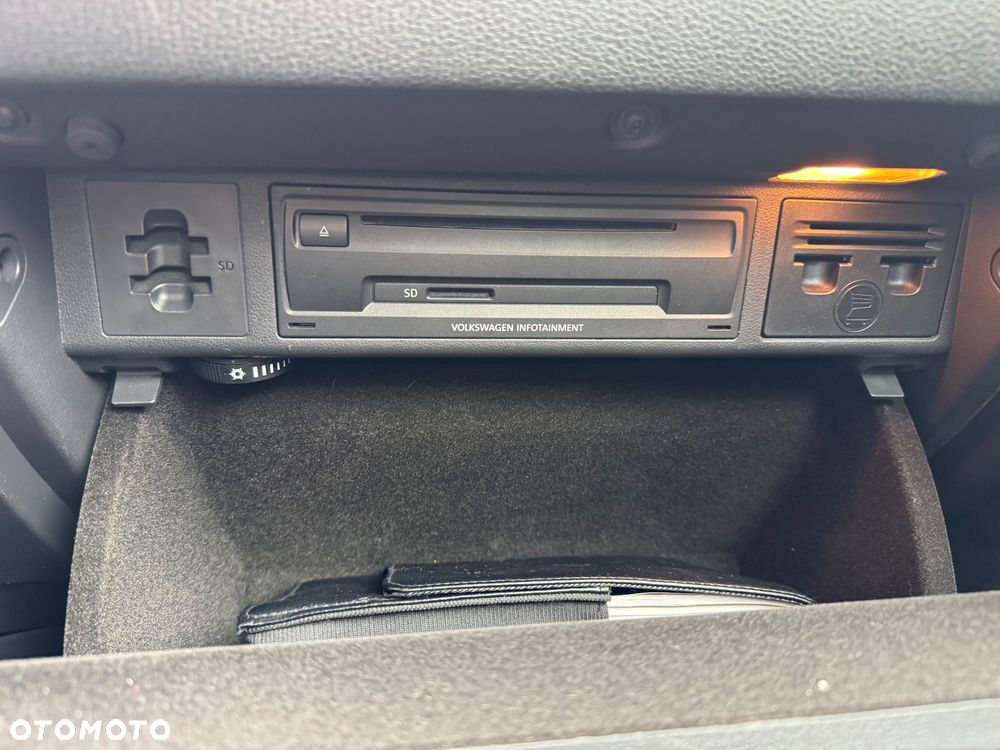 Volkswagen Golf Sportsvan 1.4 TSI (BlueMotion Technology) DSG Highline - 32