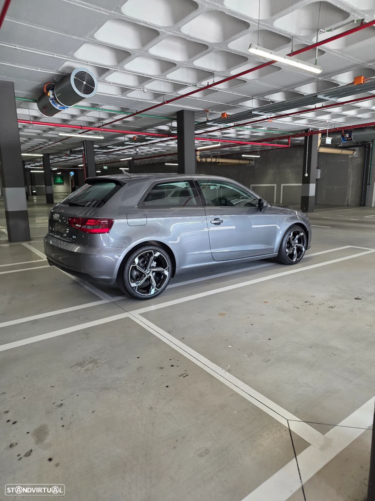 Audi A3 1.6 TDI ultra Attraction - 2