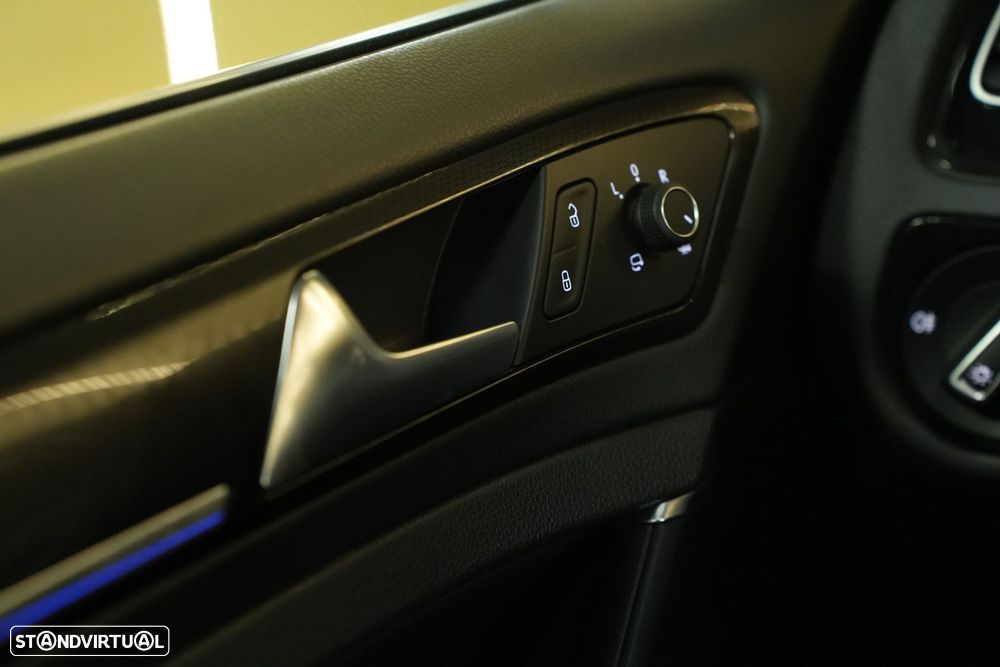 VW Golf 2.0 TSI R DSG - 39