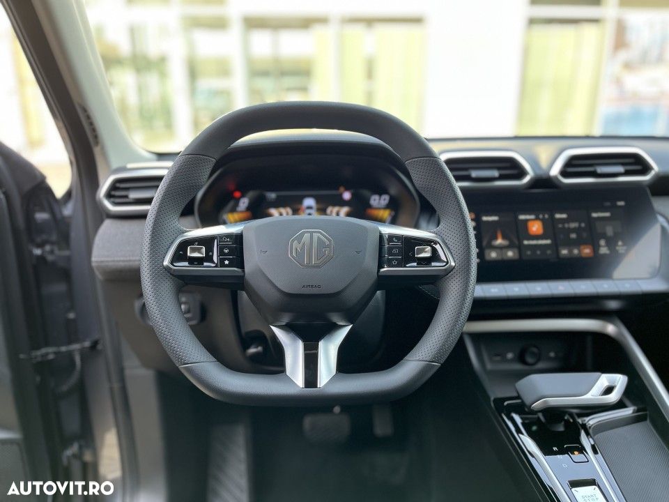 MG ZS HEV - 17