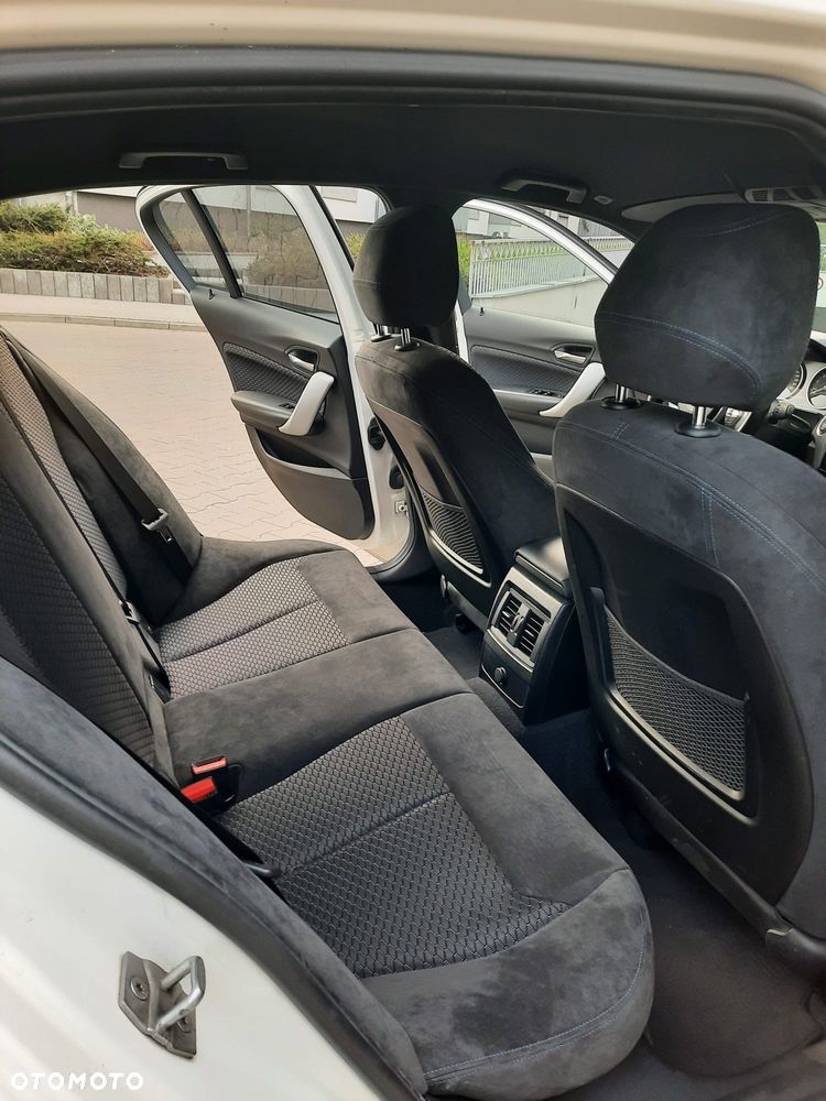 BMW Seria 1 118i GPF M Sport - 12
