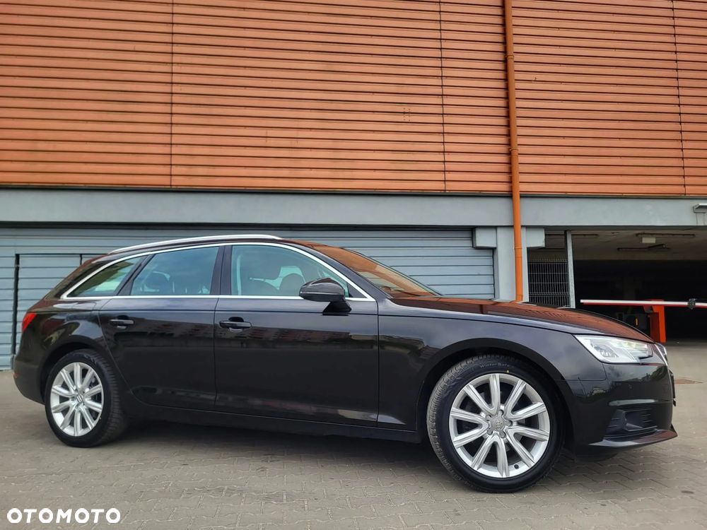 Audi A4 Avant 40 TFSI S tronic sport - 16