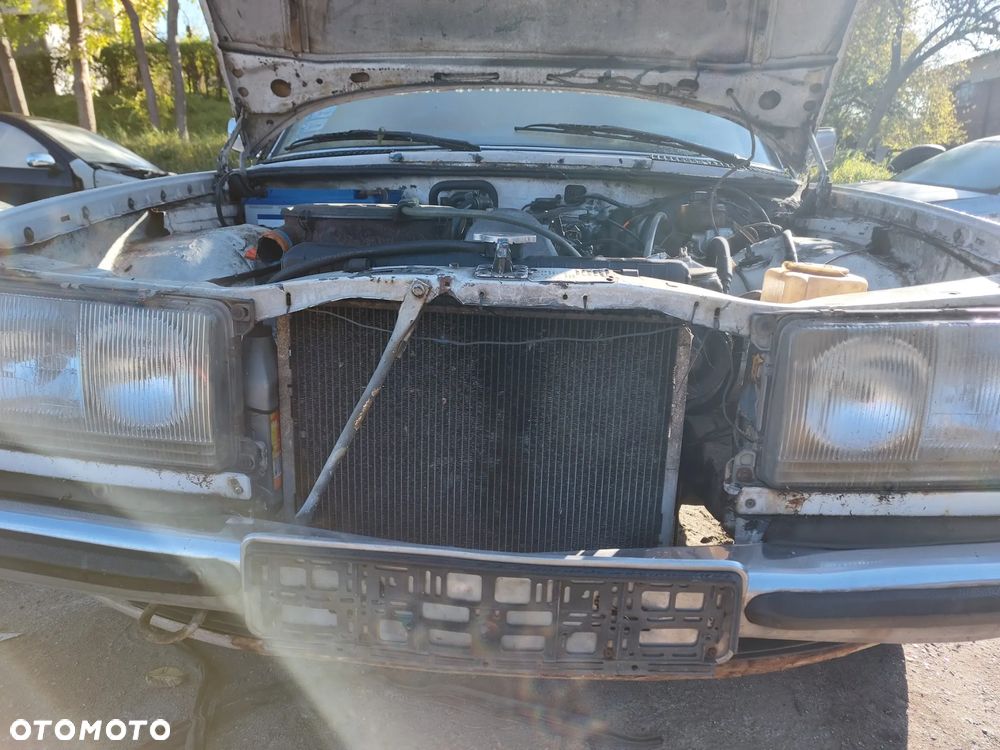Zderzak MERCEDES 123 2.0D  80R. maska,drzwi,klapa,lampy.... - 13