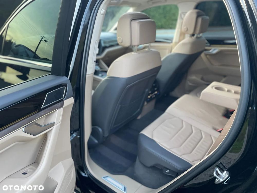 Volkswagen Touareg 3.0 V6 TDI SCR 4Mot Atmosphere - 27