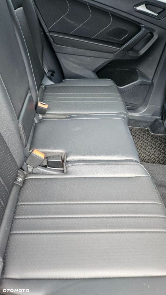 Volkswagen Tiguan - 32
