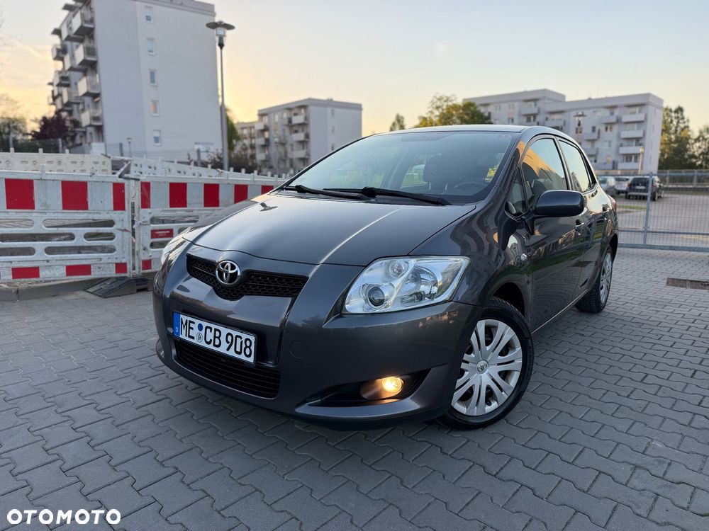 Toyota Auris 1.6 VVT-i Executive - 17