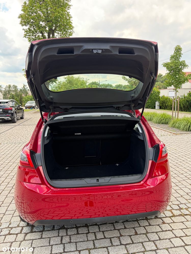 Peugeot 308 BlueHDi 130 Allure Pack - 29