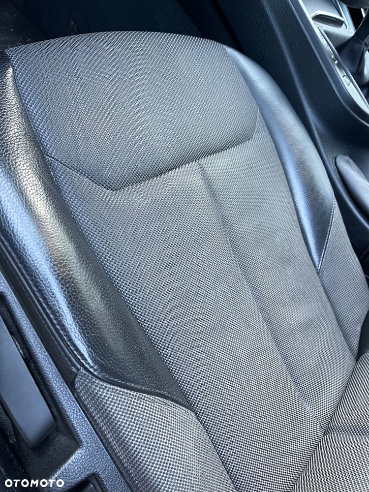 BMW Seria 3 318d xDrive - 16