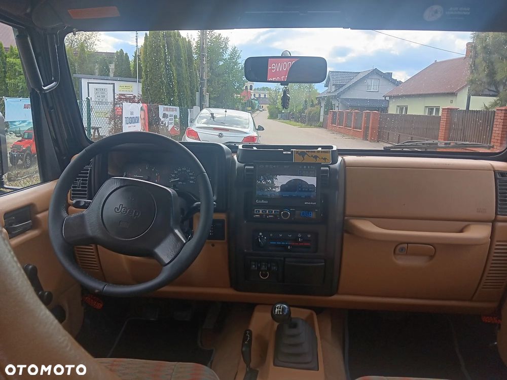 Jeep Wrangler - 22