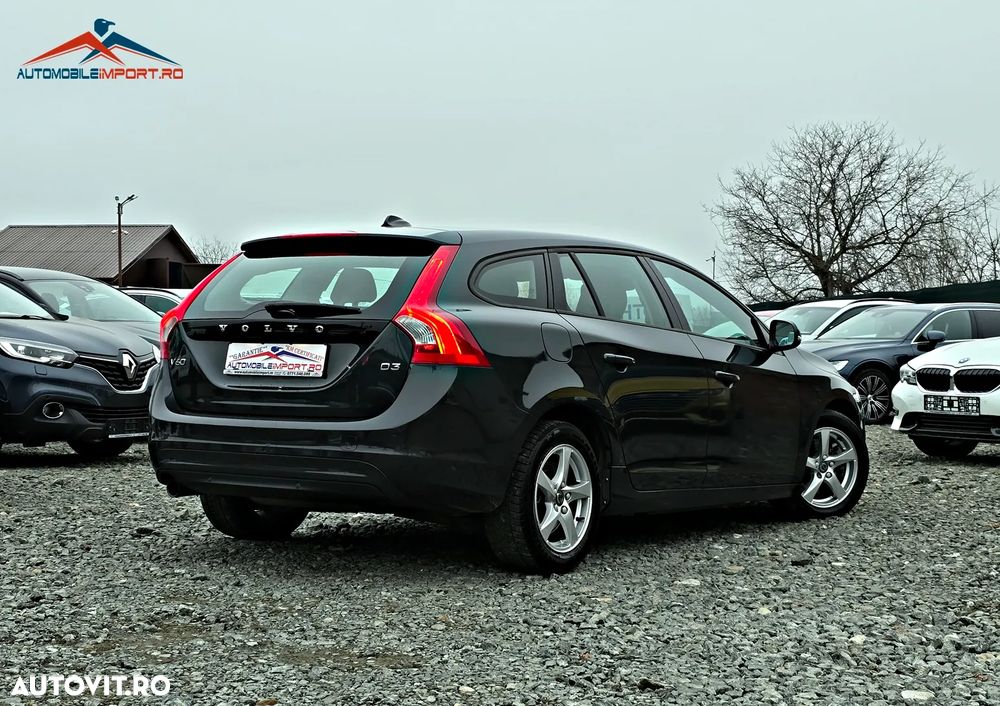 Volvo V60 D3 Geartronic Momentum - 2