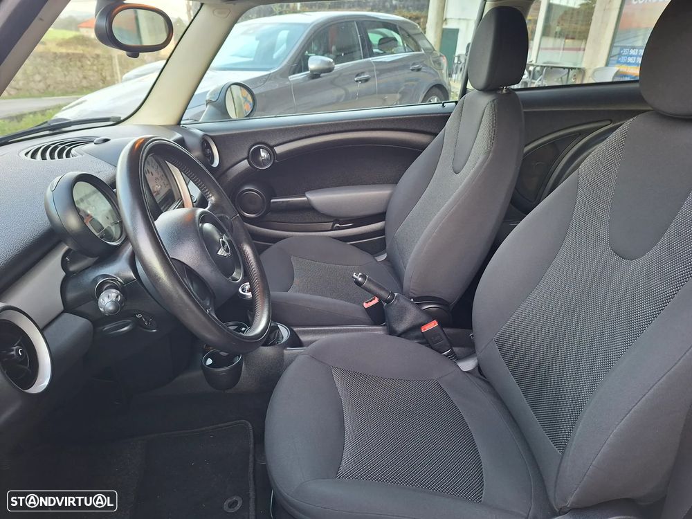 MINI Coupé Cooper SD - 11