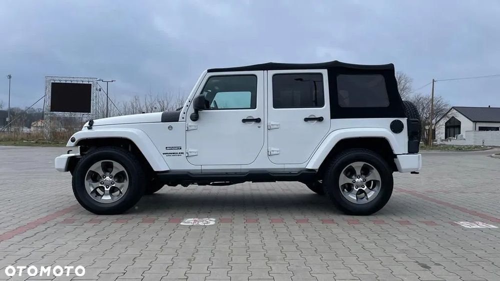 Jeep Wrangler - 8