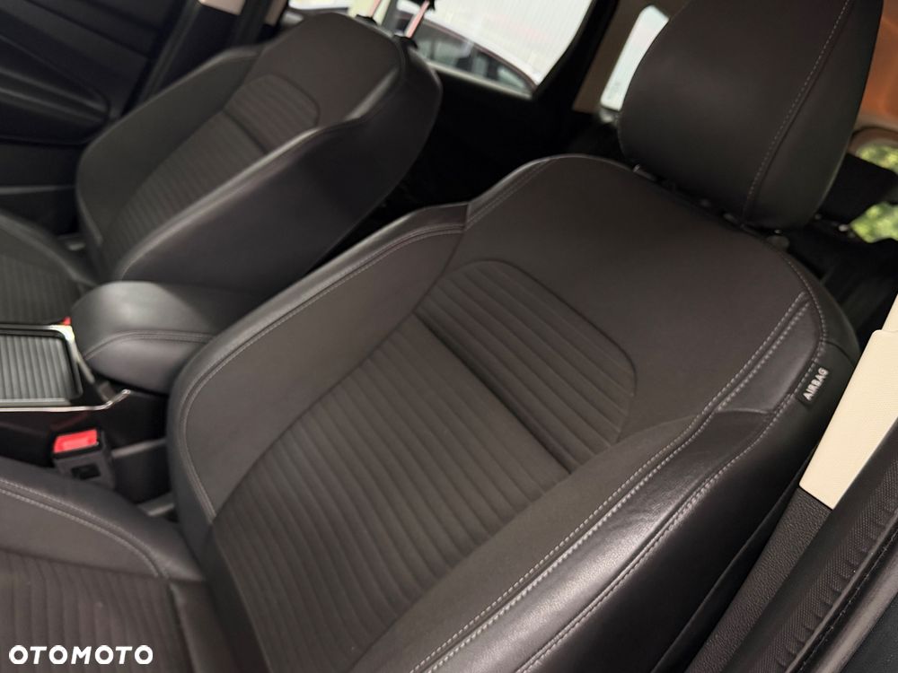 Ford Kuga 1.5 TDCi 2x4 Titanium - 10