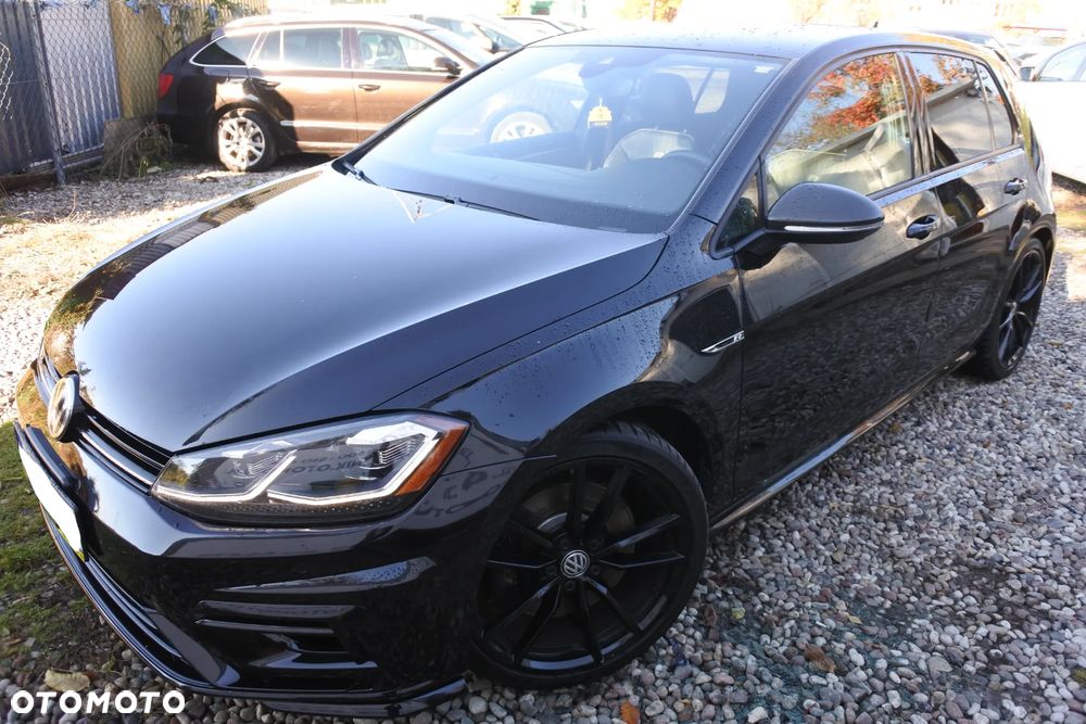 Volkswagen Golf - 2