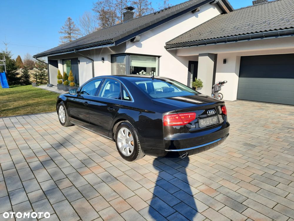 Audi A8 - 4