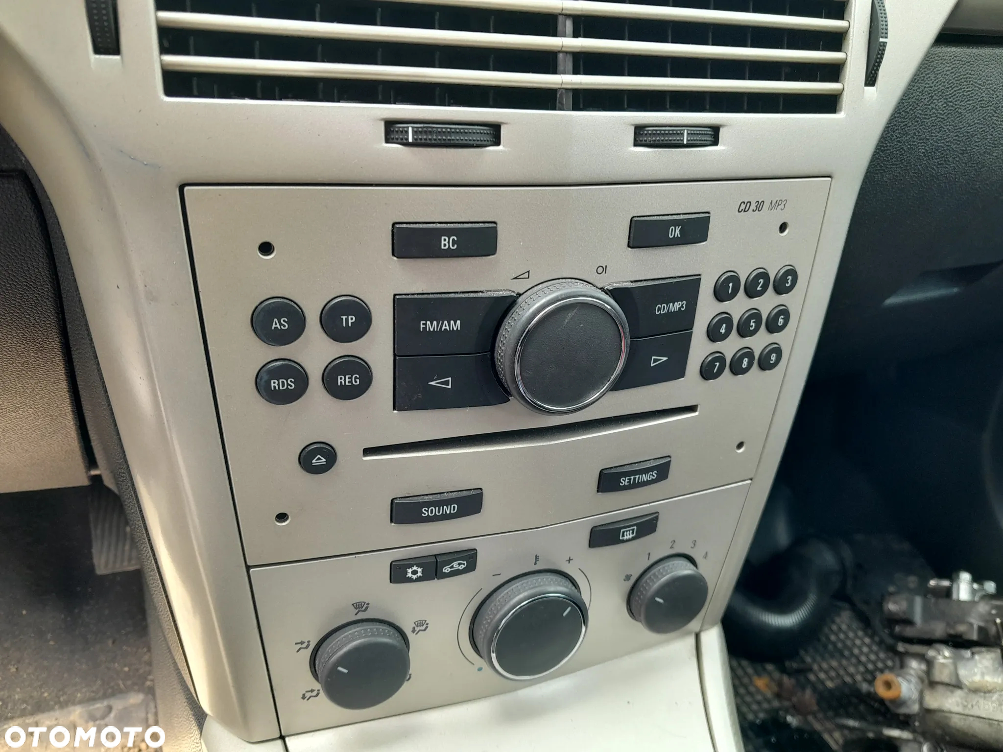 Radioodtwarzacz CD30 Opel Astra H - 2