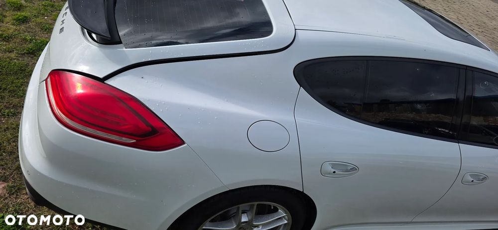Porsche Panamera PDK - 10
