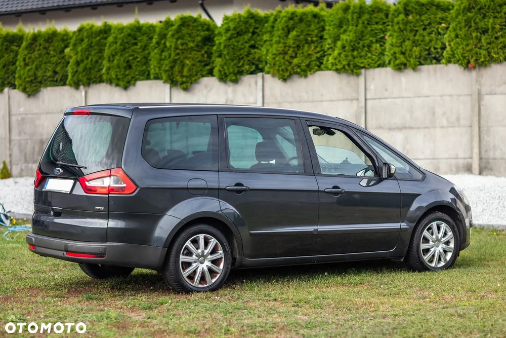 Ford Galaxy - 14