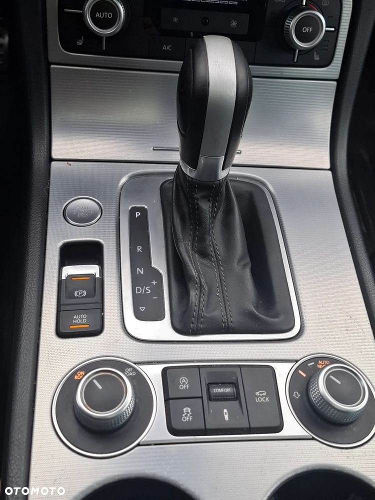 Volkswagen Touareg 3.0 V6 TDI SCR Blue Motion DPF Automatik Exclusive - 24