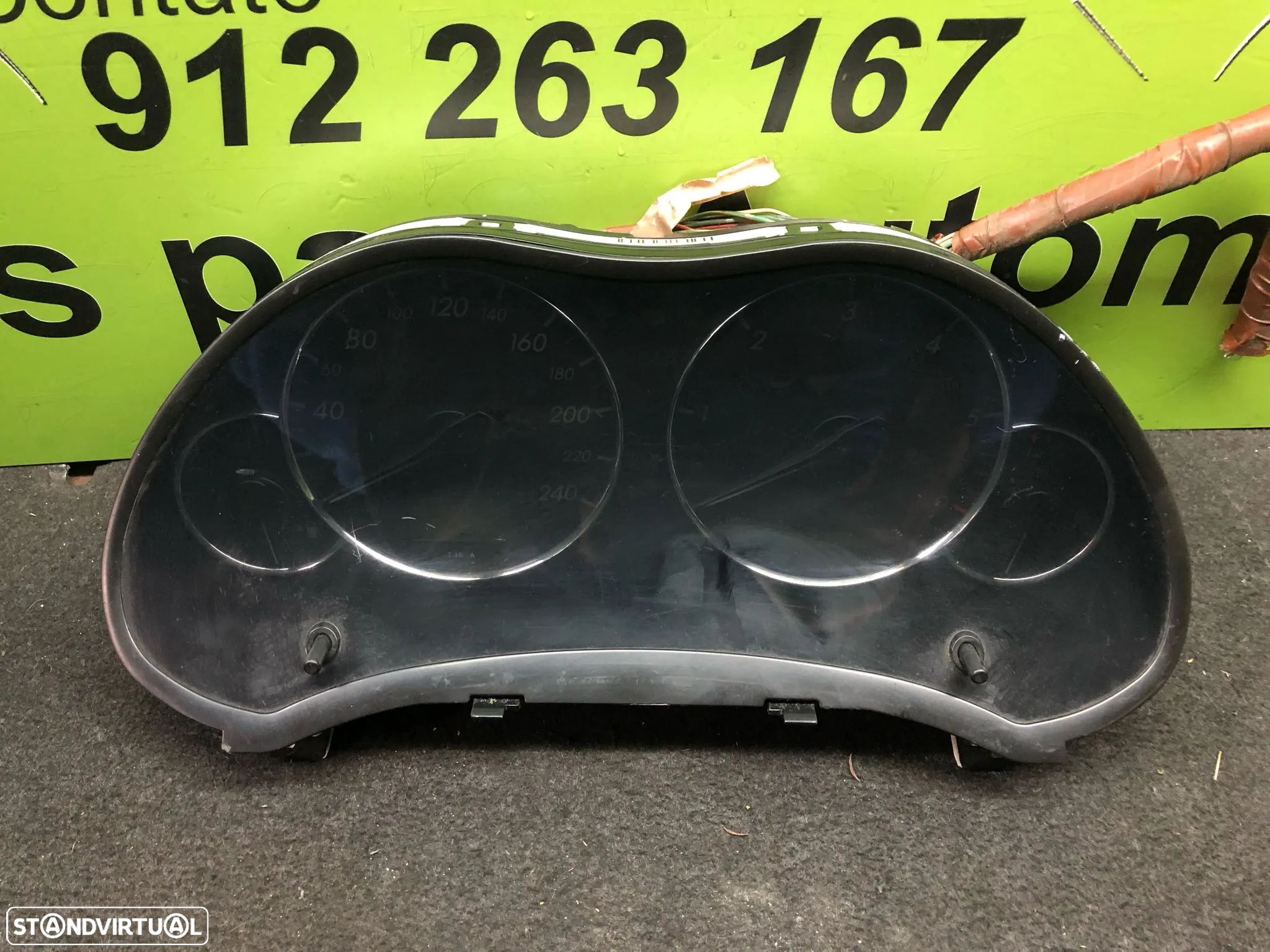 TOYOTA AVENSIS QUADRANTE PAINEL DE INSTRUMENTOS - Q030 - 1