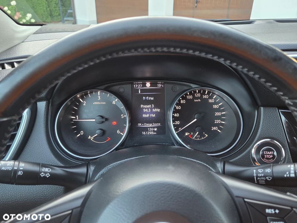 Nissan Qashqai 1.6 DCi 4x4 Tekna - 8