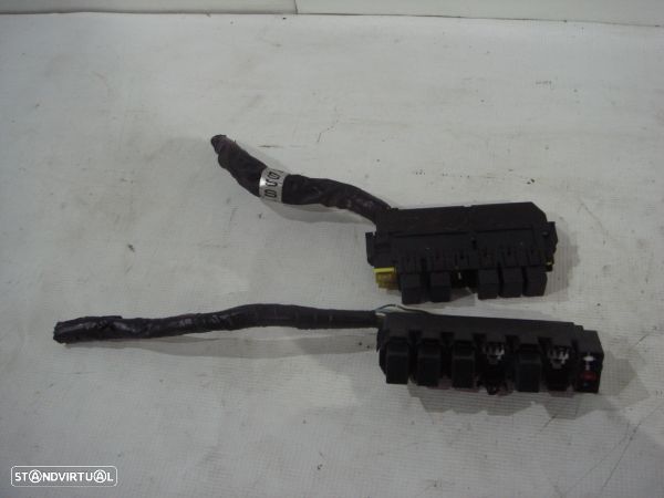 Caixa Relés/Fusíveis Subaru Impreza Três Volumes (Gd) - 1