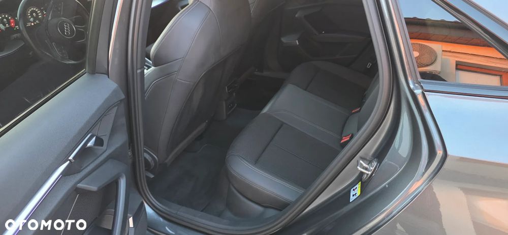 Audi A3 Limousine 35 TFSI S tronic S line - 8